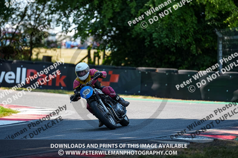cadwell park;cadwell park photographs;cadwell trackday photographs;enduro digital images;event digital images;eventdigitalimages;peter wileman photography;racing digital images;trackday digital images;trackday photos